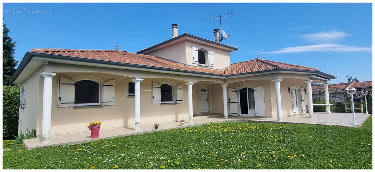 Maison à CHAPONNAY