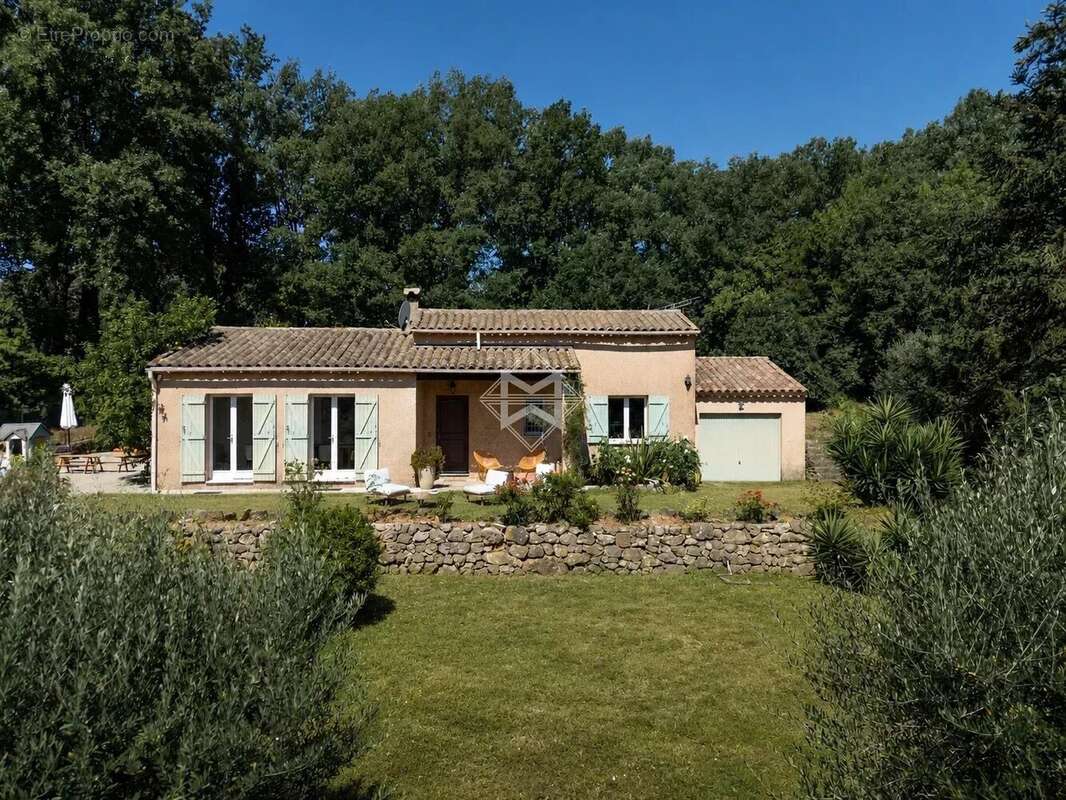 Maison à VALBONNE
