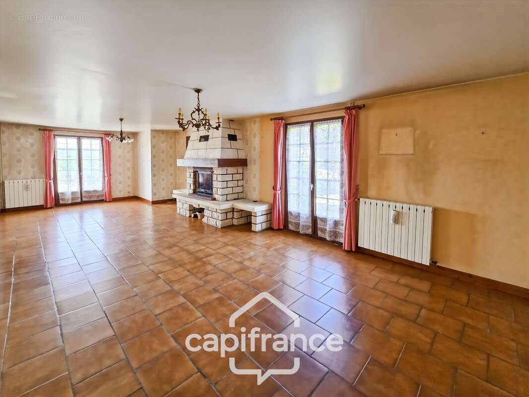 PRÉMERY (58) – Maison familiale de 144 m² sur sous-sol complet – 4 chambres – Terrain arboré de 2 014 m² - photo 4