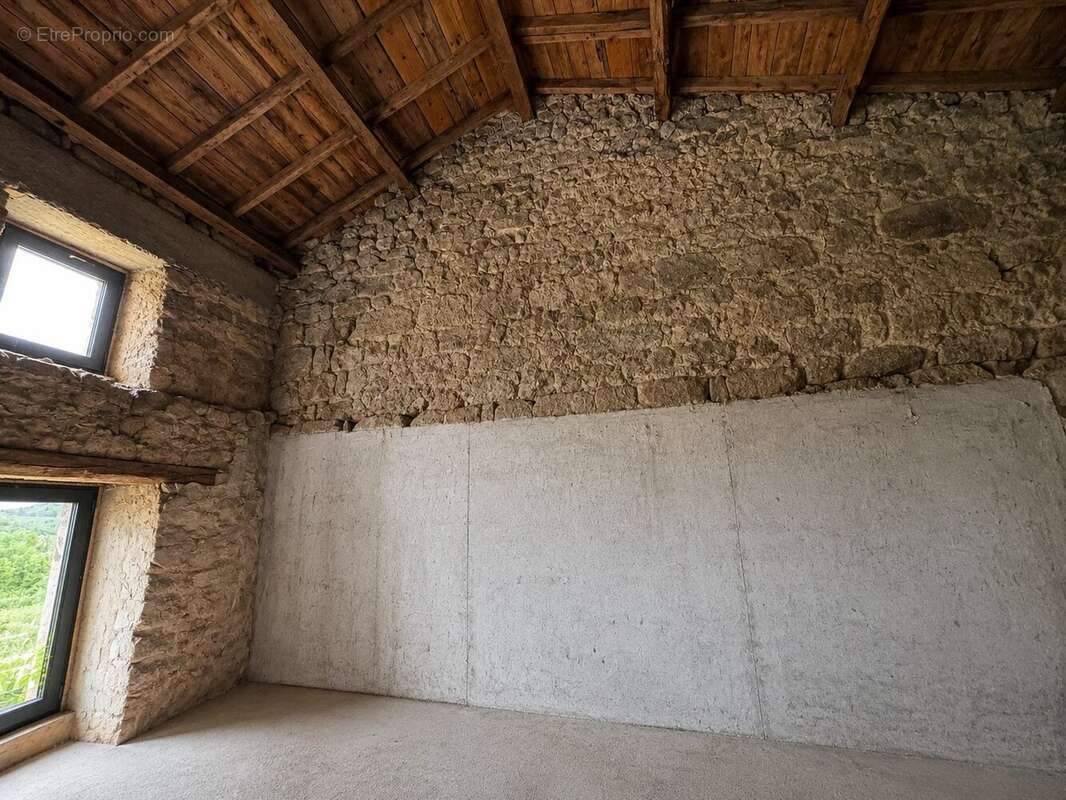Exclusivité - plateau à aménager avec extérieur - photo 3