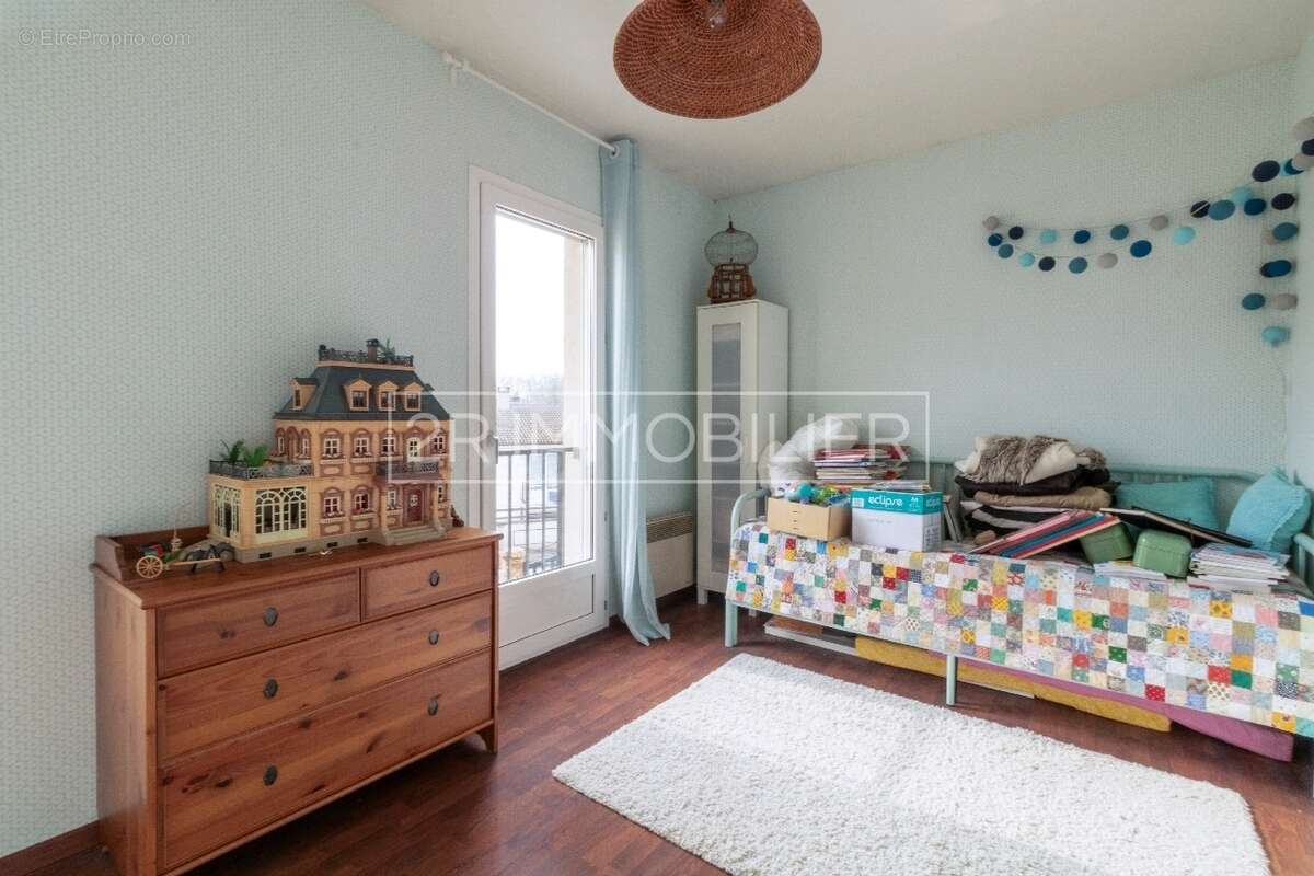 Maison à SAINT-THIBAULT-DES-VIGNES