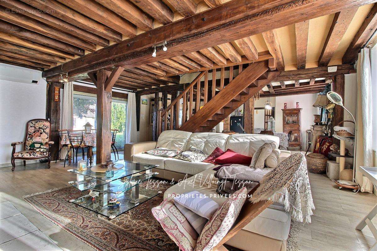 Maison à SAINT-LYE-LA-FORET