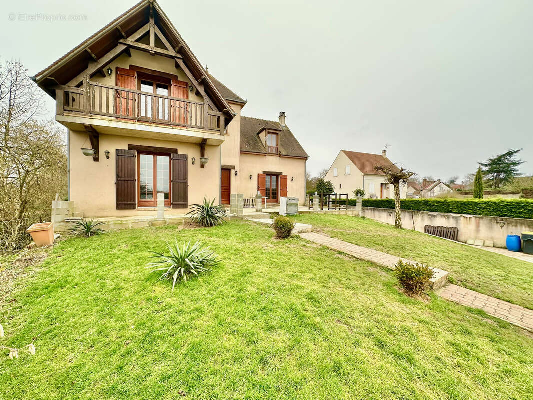 Maison à NANTEUIL-LE-HAUDOUIN