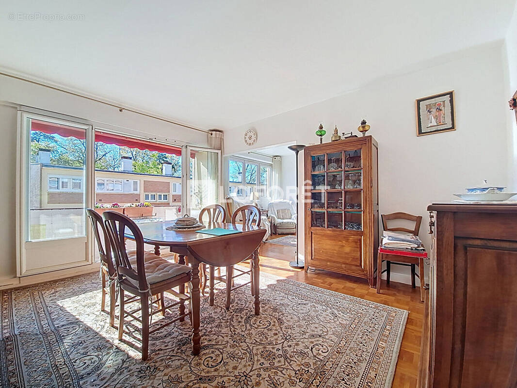 Appartement à VERNEUIL-SUR-SEINE