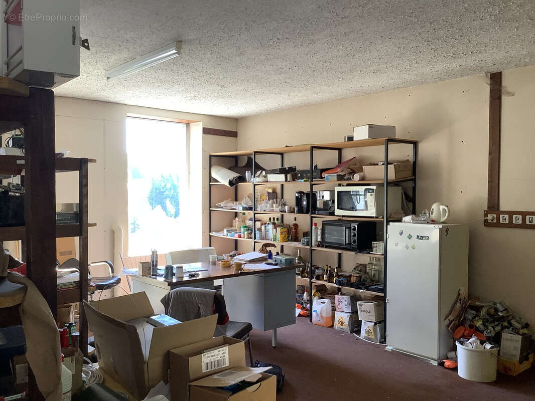 Commerce à LE CHAMBON-SUR-LIGNON