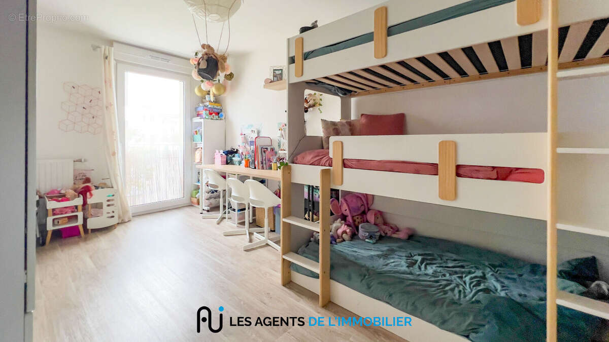 Appartement à NANTERRE