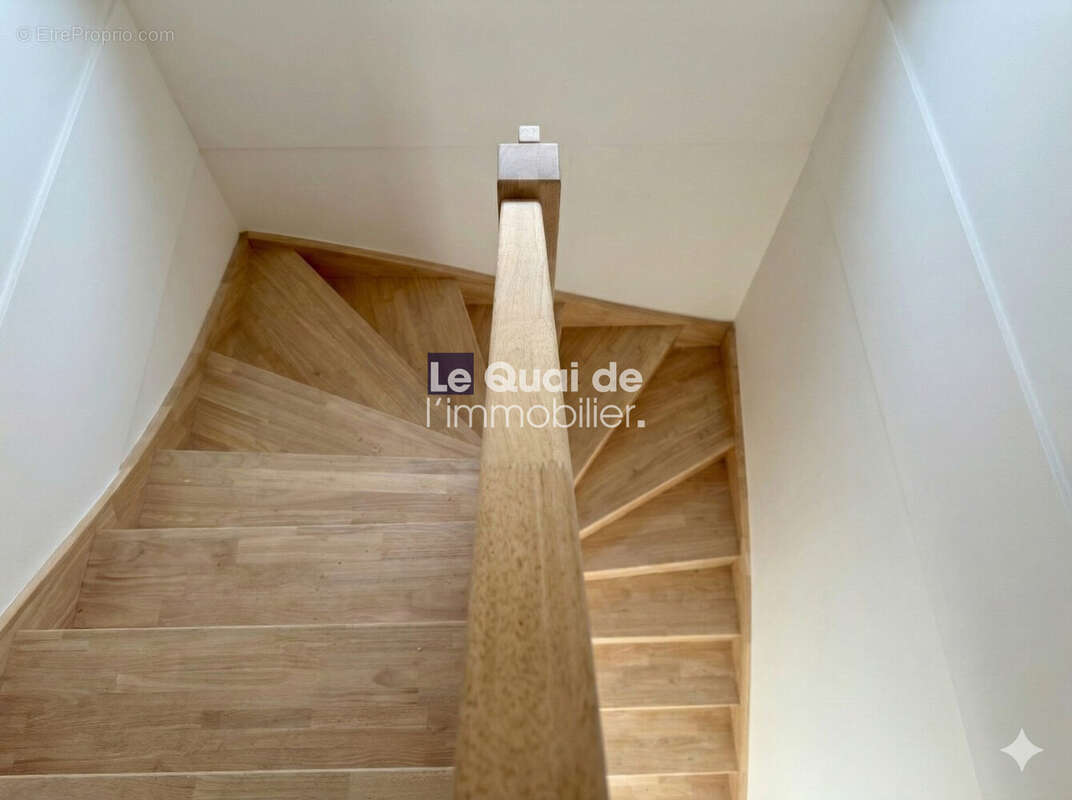 Maison à COGNIN-LES-GORGES