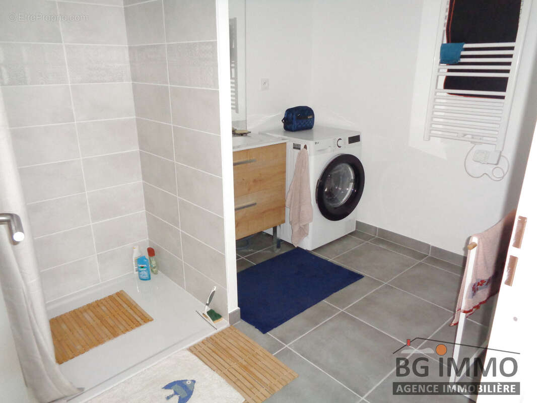Appartement à VIAS