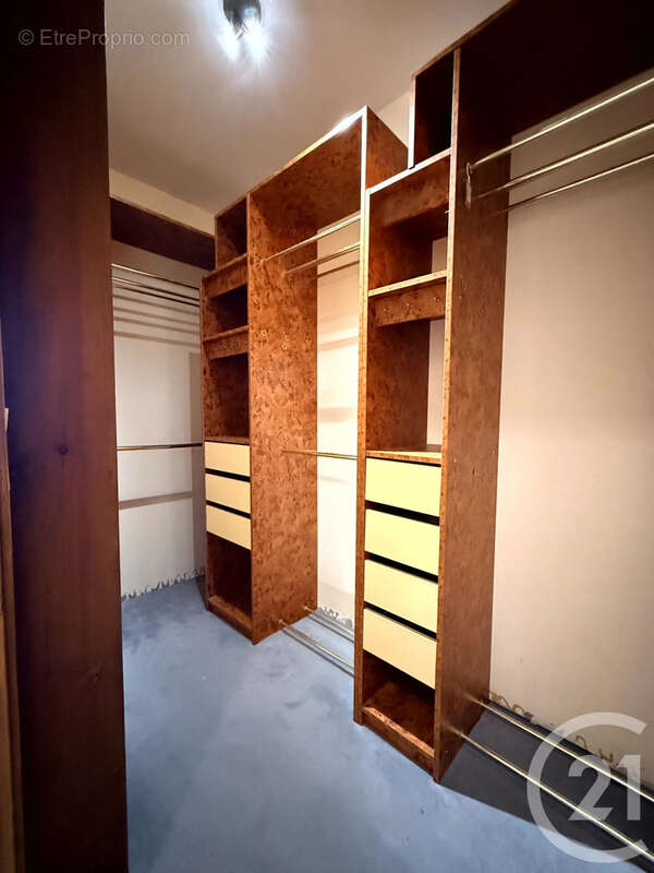 Appartement 145 m² à Saint-Quentin  - photo 8