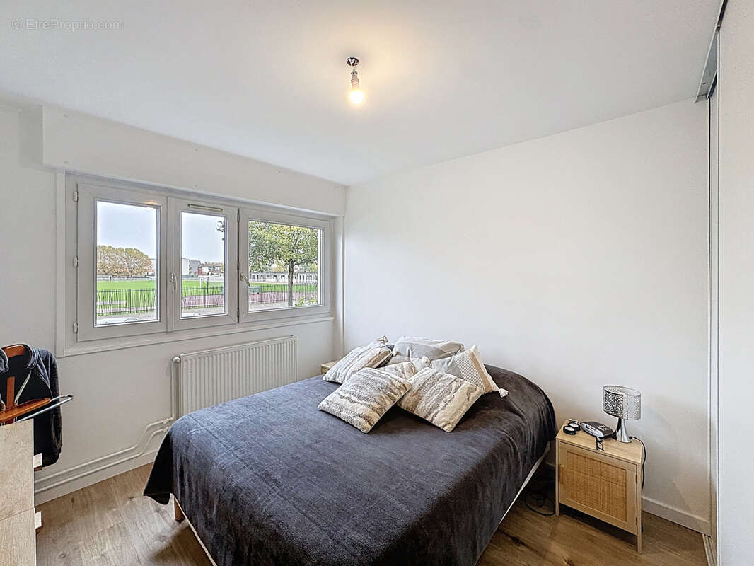 Appartement à DECINES-CHARPIEU