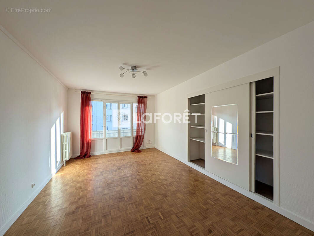 Appartement T3 73,22 m² secteur Mounier - photo 2