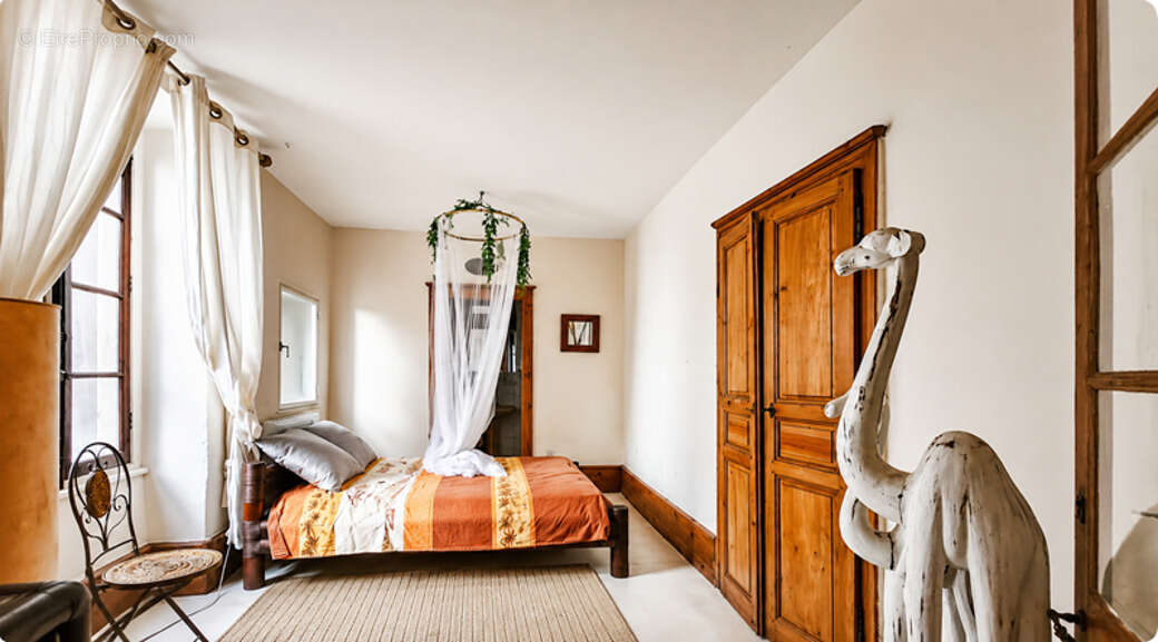 Maison 363 m² à Bourg-Saint-Andeol  - photo 13