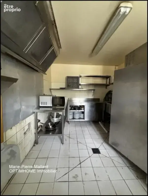 Une belle bâtisse en pierre au cœur d’un village creusois à SOUBREBOST (23) - photo 11