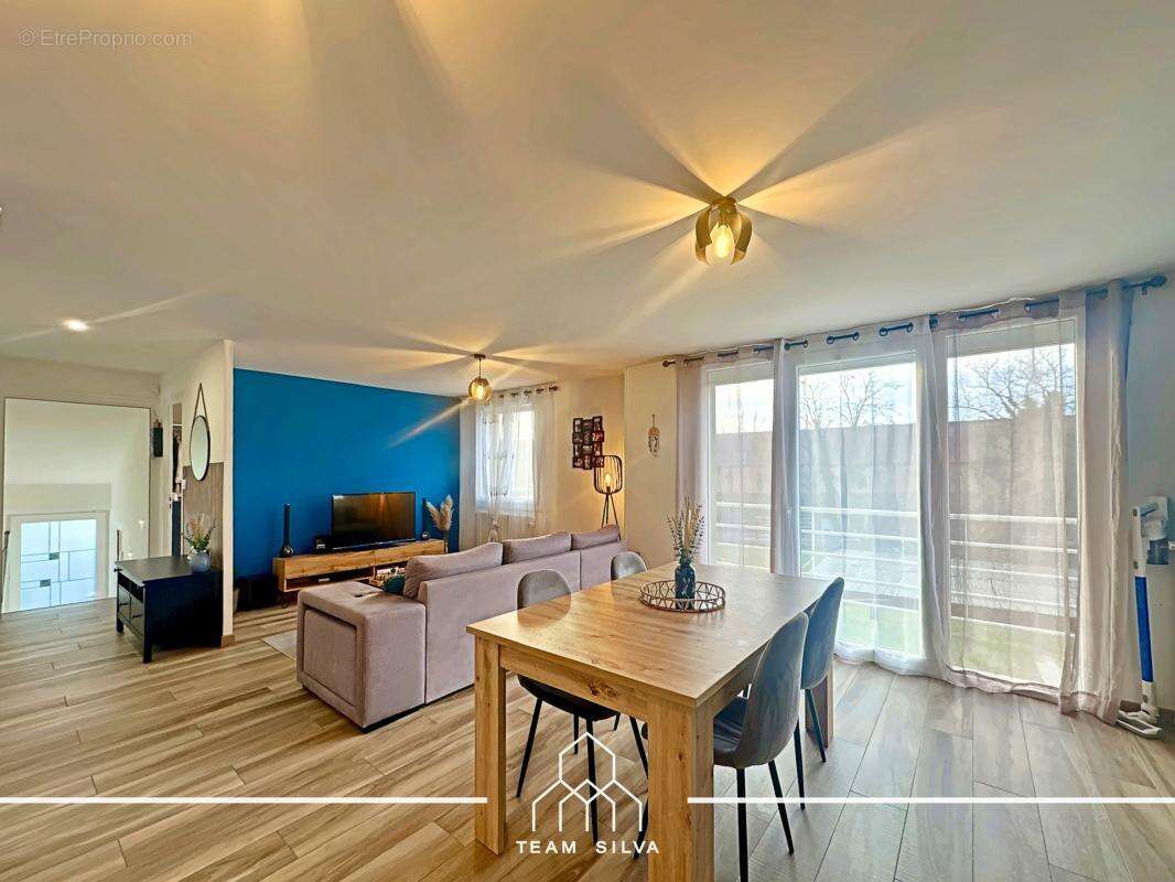 Maison à ROUSSILLON