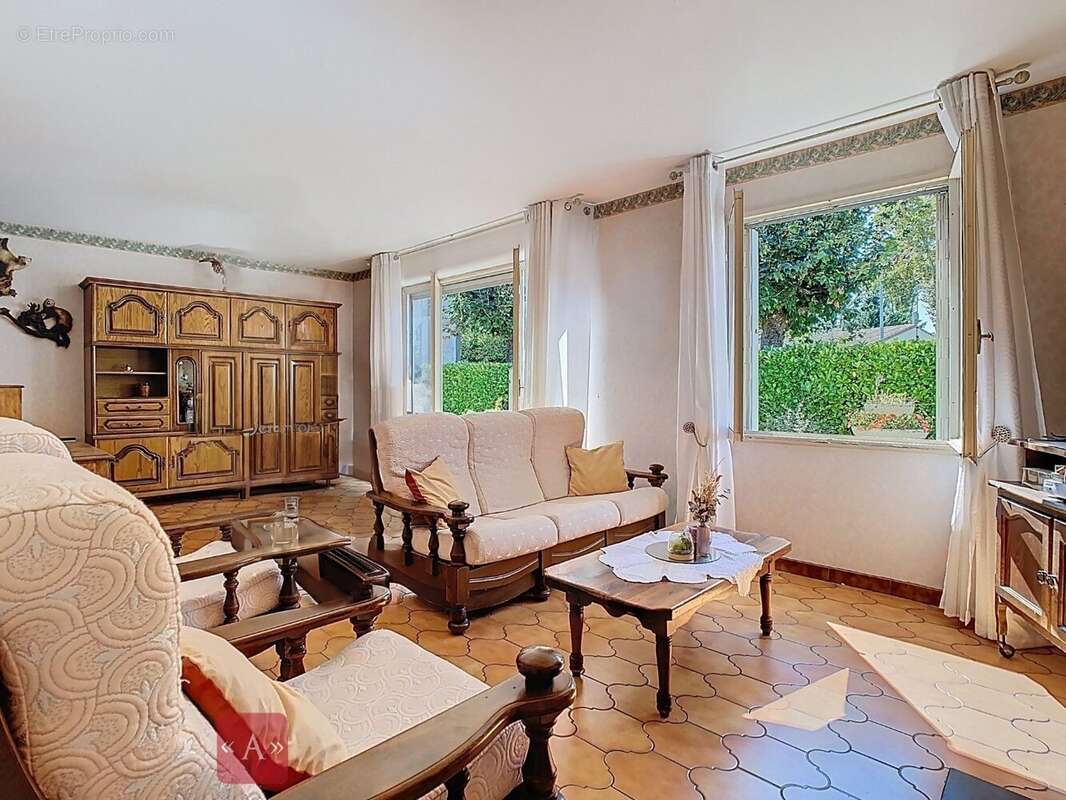 Maison à SAINT-SULPICE