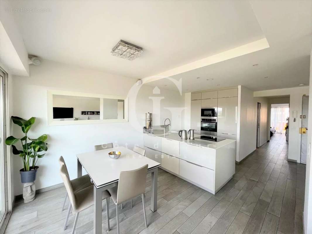 Appartement à LE CANNET