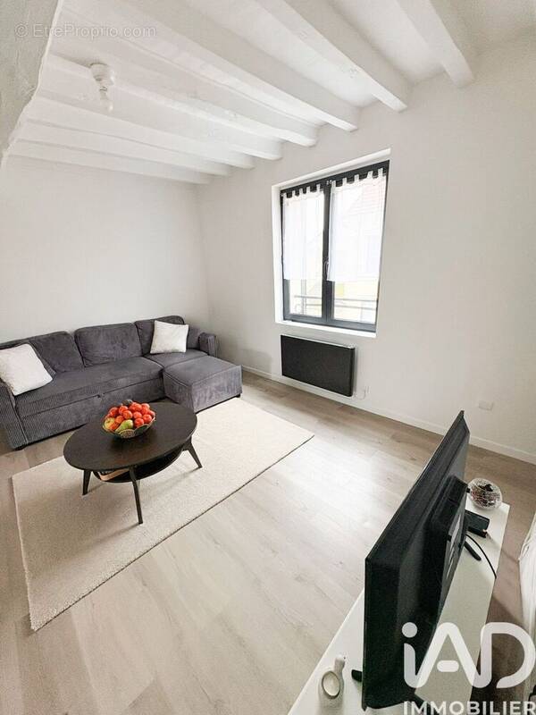 Photo 1 - Maison à MONTREUIL-AUX-LIONS