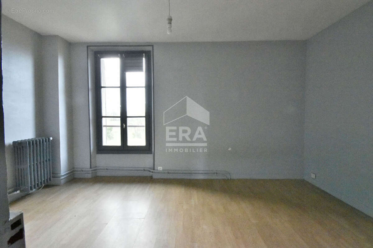 Maison à MAREIL-LE-GUYON