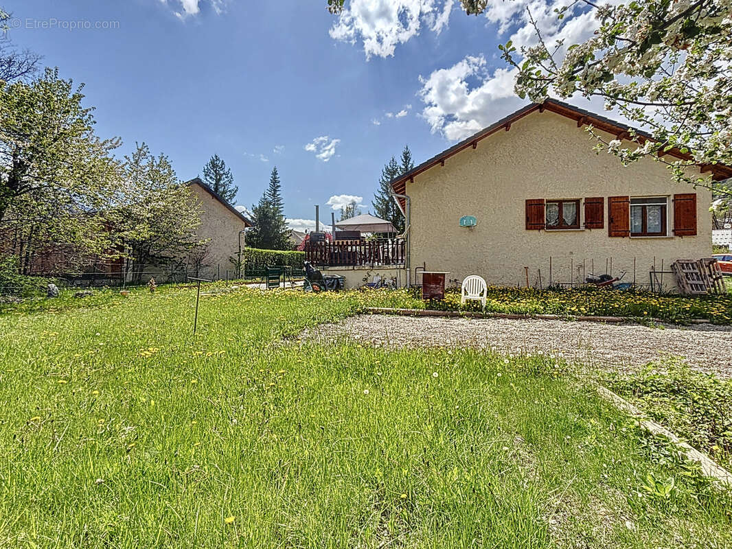 Maison à JAUSIERS