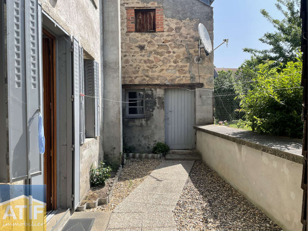 Maison à SAINT-CLEMENT