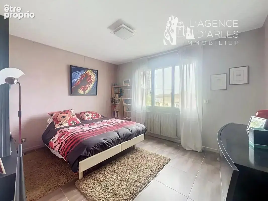 Arles Monplaisir – Élégante maison -  220m² de volumes et un jardin préservé au calme - photo 13