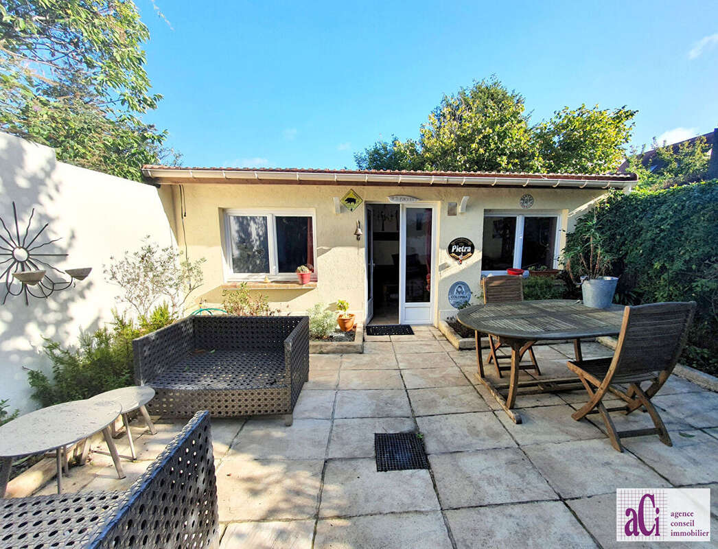 Maison à L&#039;HAY-LES-ROSES