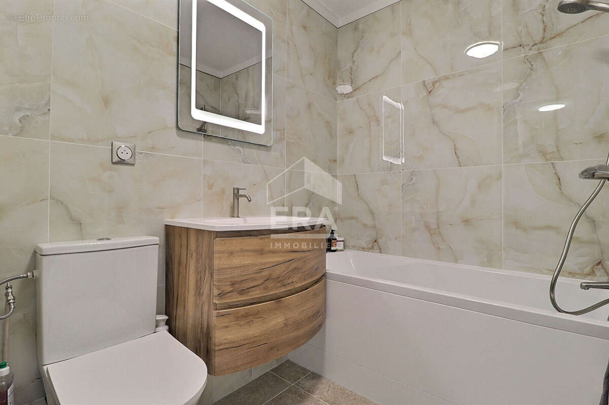 Appartement 80m² à La Plaine Saint Denis - photo 4