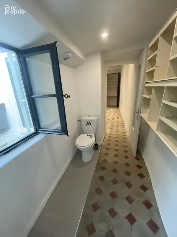 Appartement T2 centre ville de Pont-St-Esprit - photo 7