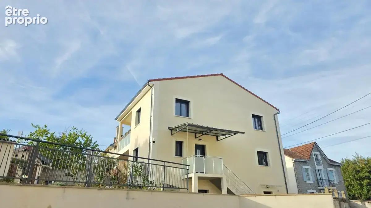 Exclusivite aristide briand /ester maison de type 7 recente avec jardin - t2 locatif et dependance - photo 4