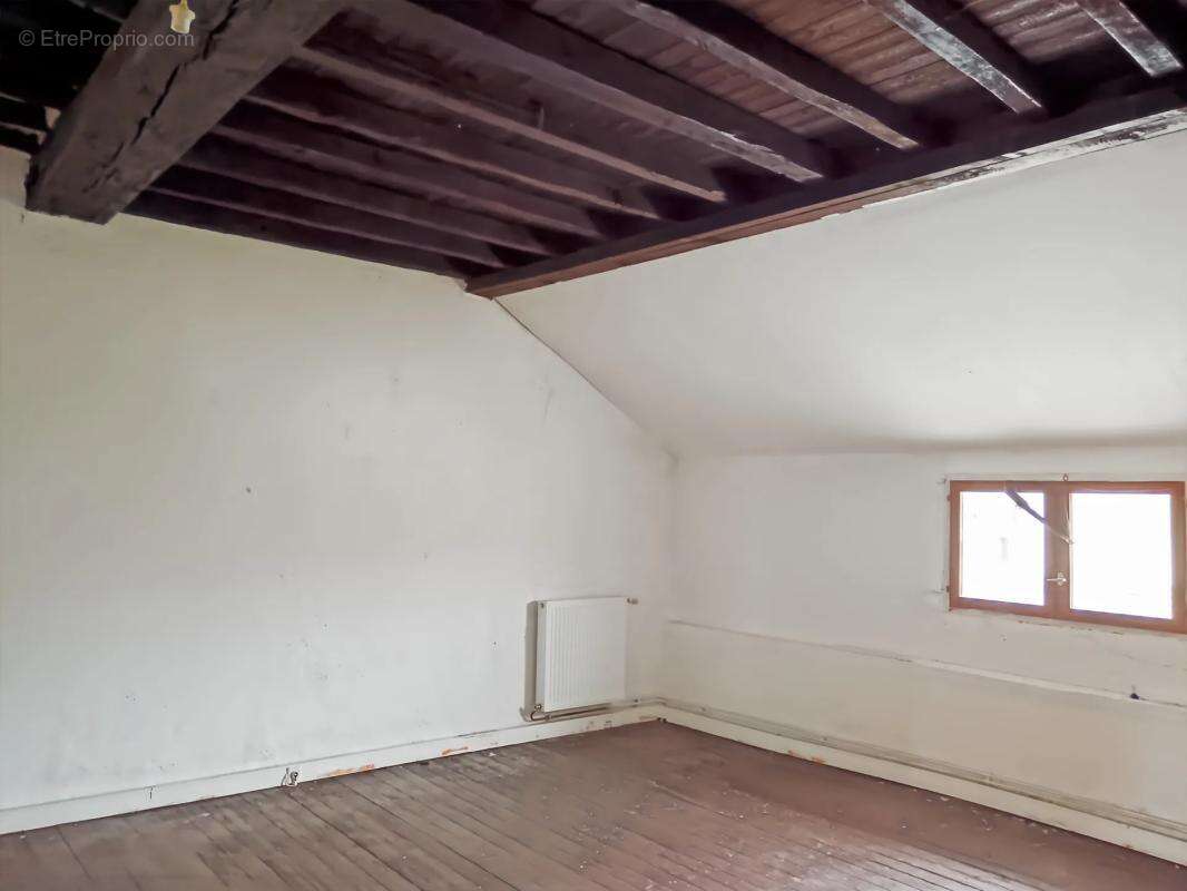 Maison à VILLENEUVE-SUR-BELLOT