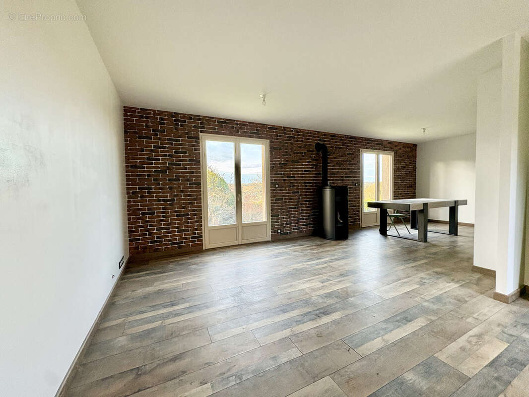 Maison à TERRASSON-LAVILLEDIEU