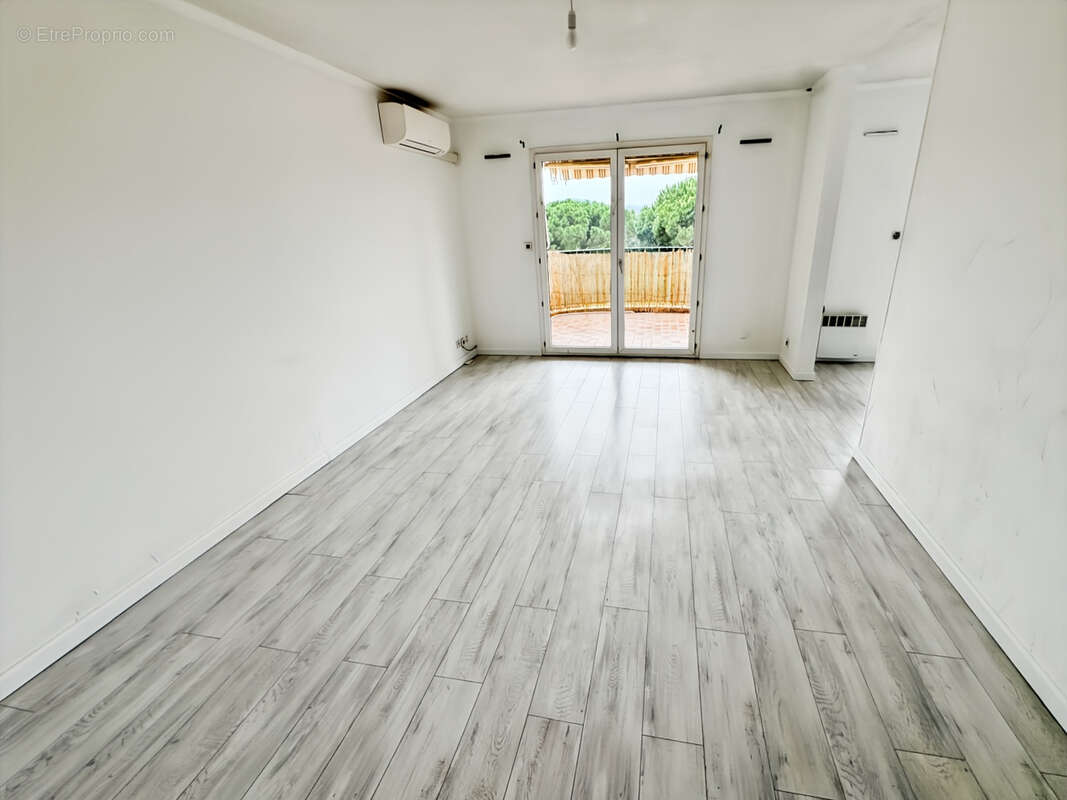 Appartement à FREJUS
