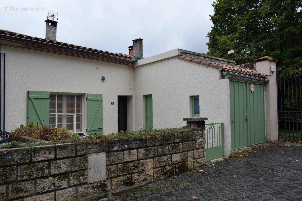 Maison à QUILLAN