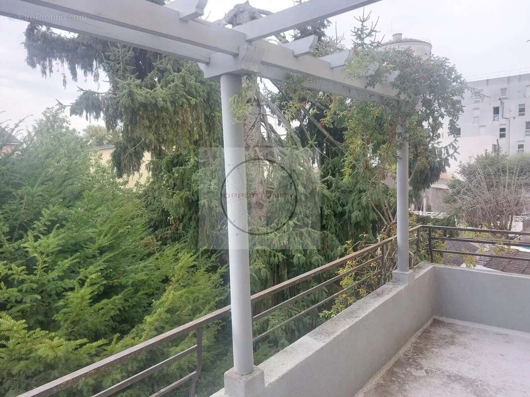 Maison 232 m² à Montreuil  - photo 2