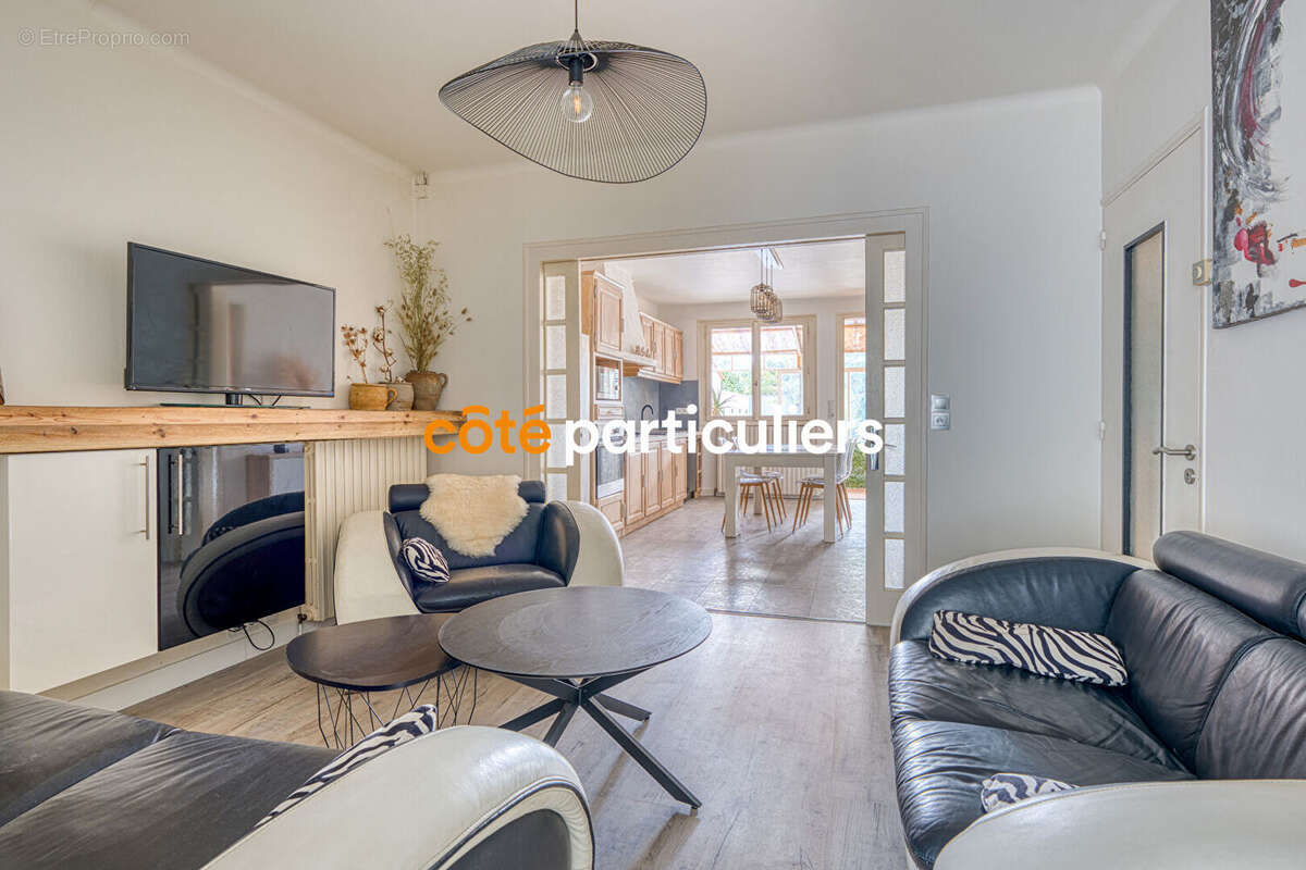 La roche sur yon -- maison 3 chambres --  90 m2  -- grand garage-- sous sol -- limite pentagone*--* - photo 4