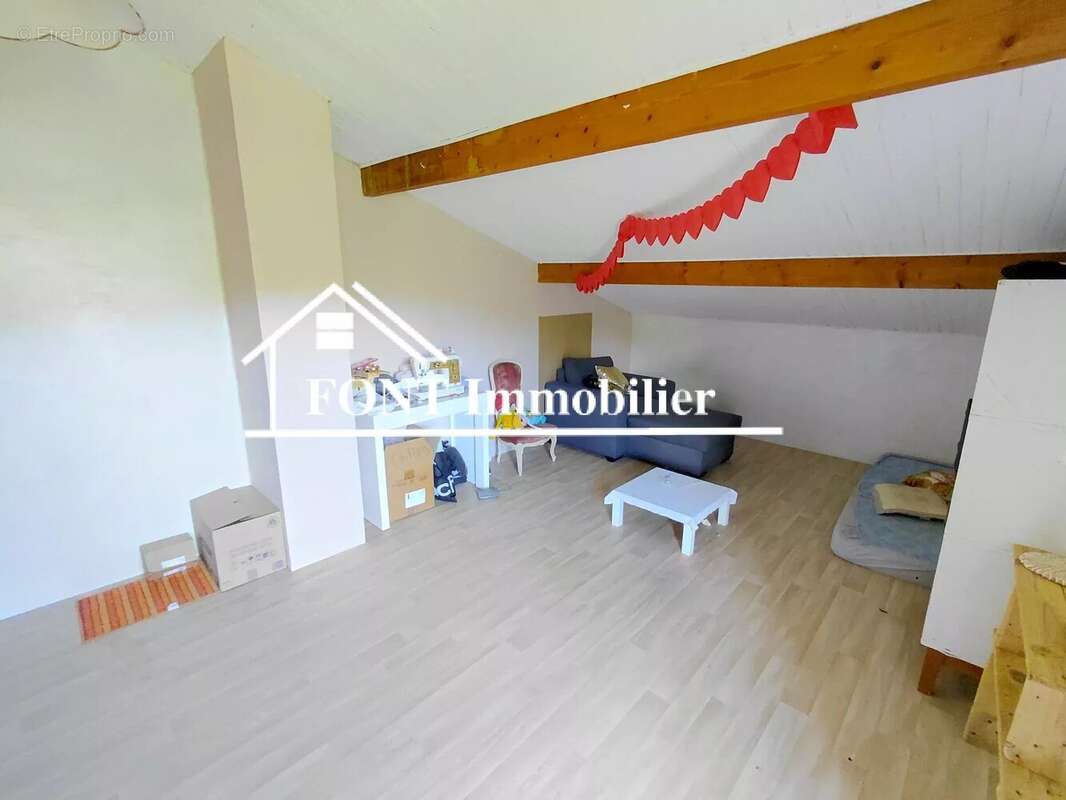 Maison à CELLIEU