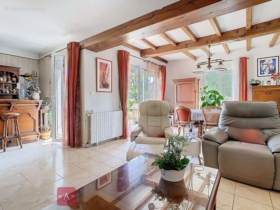 Maison à SAINT-SULPICE