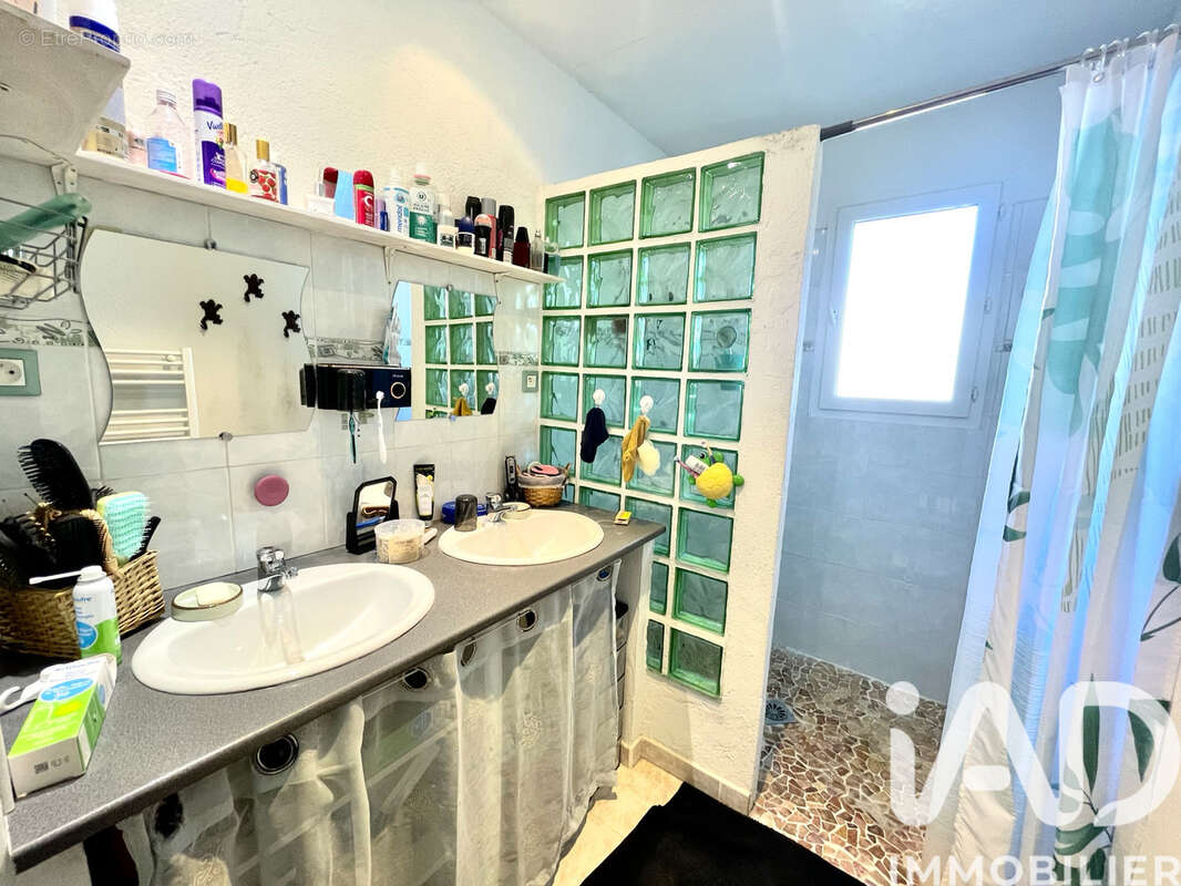 Photo 4 - Maison à CABANNES