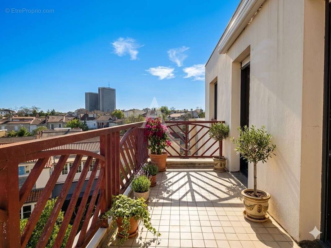 Appartement à BORDEAUX
