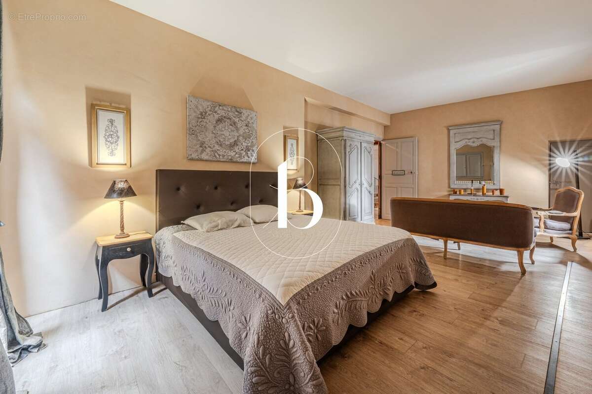 Maison à UZES