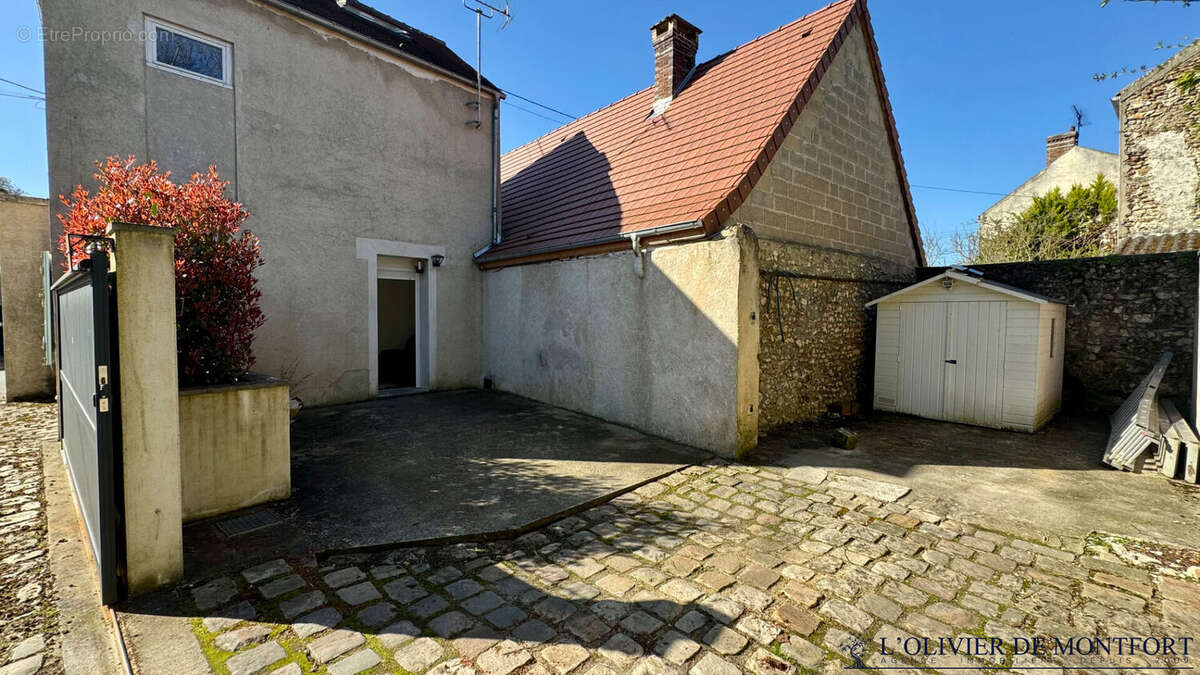 Maison à GARANCIERES