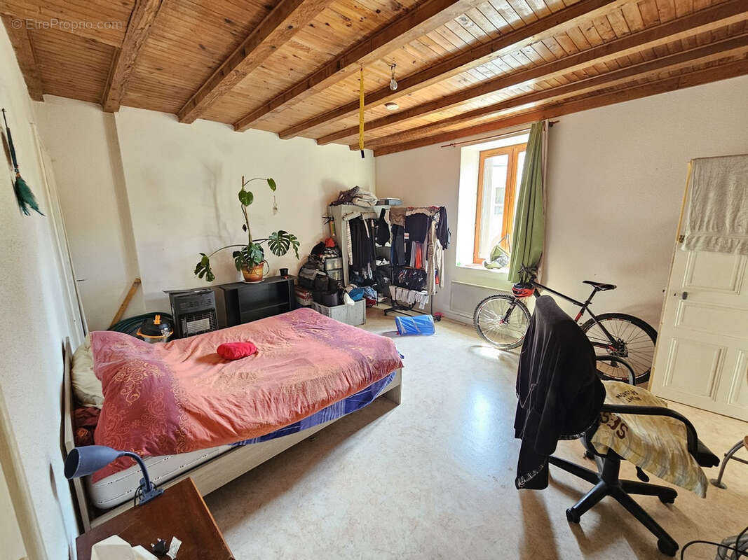Appartement à JEURRE