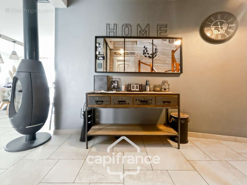 Maison à SAINT-POUANGE