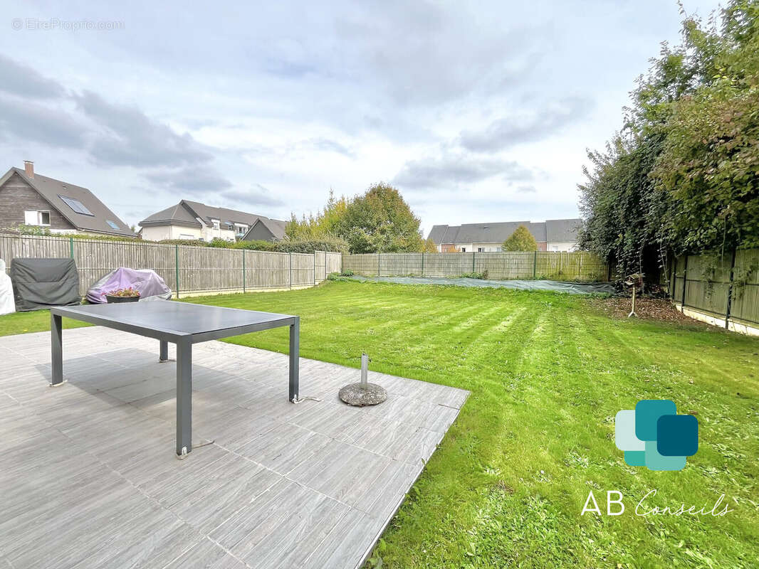 Maison à FRANQUEVILLE-SAINT-PIERRE