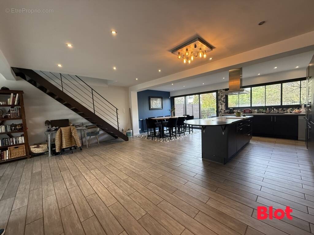 Maison à CESSON-SEVIGNE