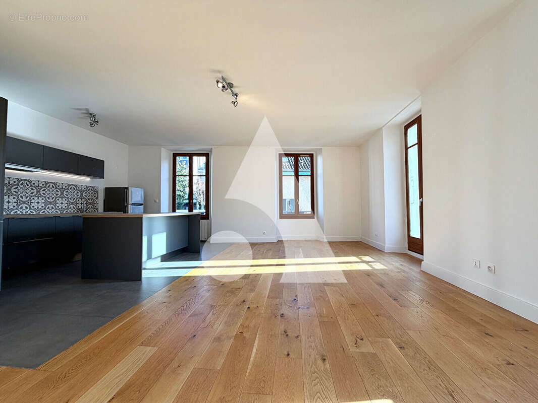 Appartement à AIX-LES-BAINS