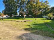 Terrain à LES MATHES