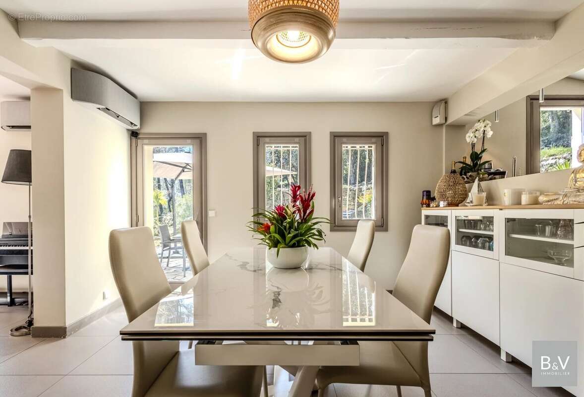 Maison à TOURRETTES-SUR-LOUP