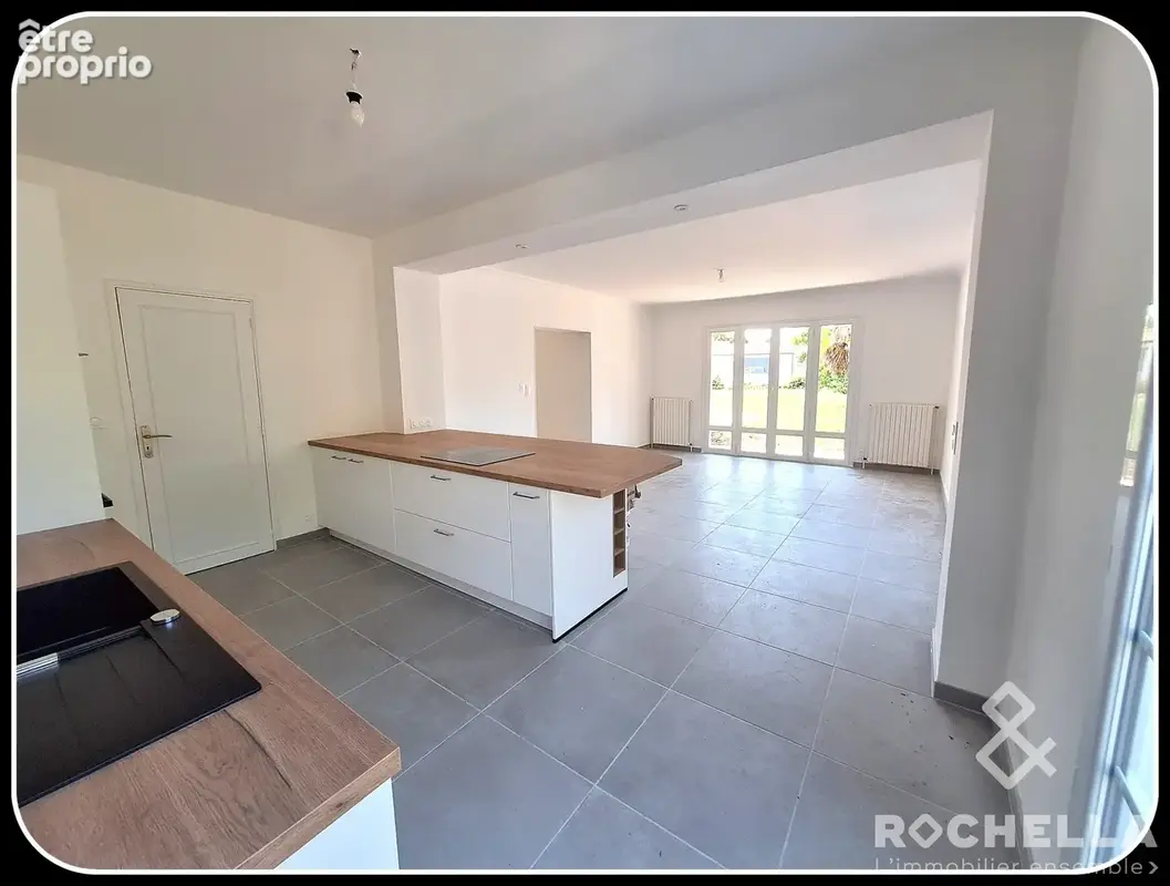 Maison 8 pièces 220 m² à vendre à Sainte-Soulle (17220) - photo 2