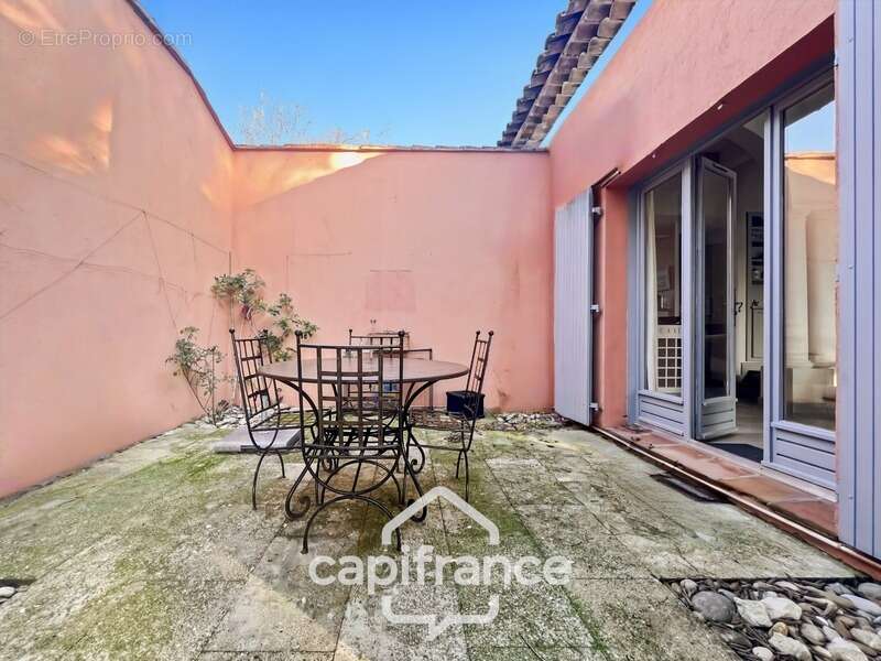 Maison à MALLEMORT